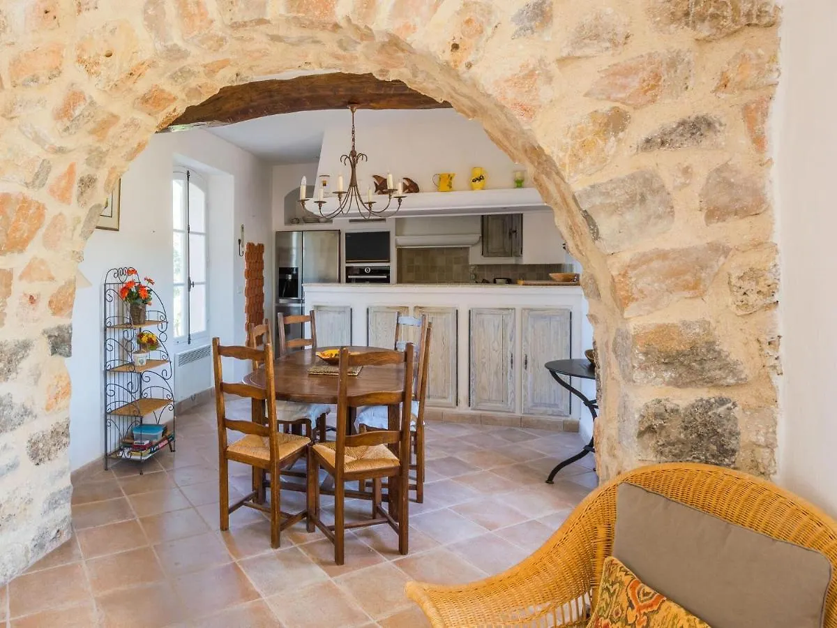 Tatil Evi Apartment In Provence Castle With Pool Lorgues